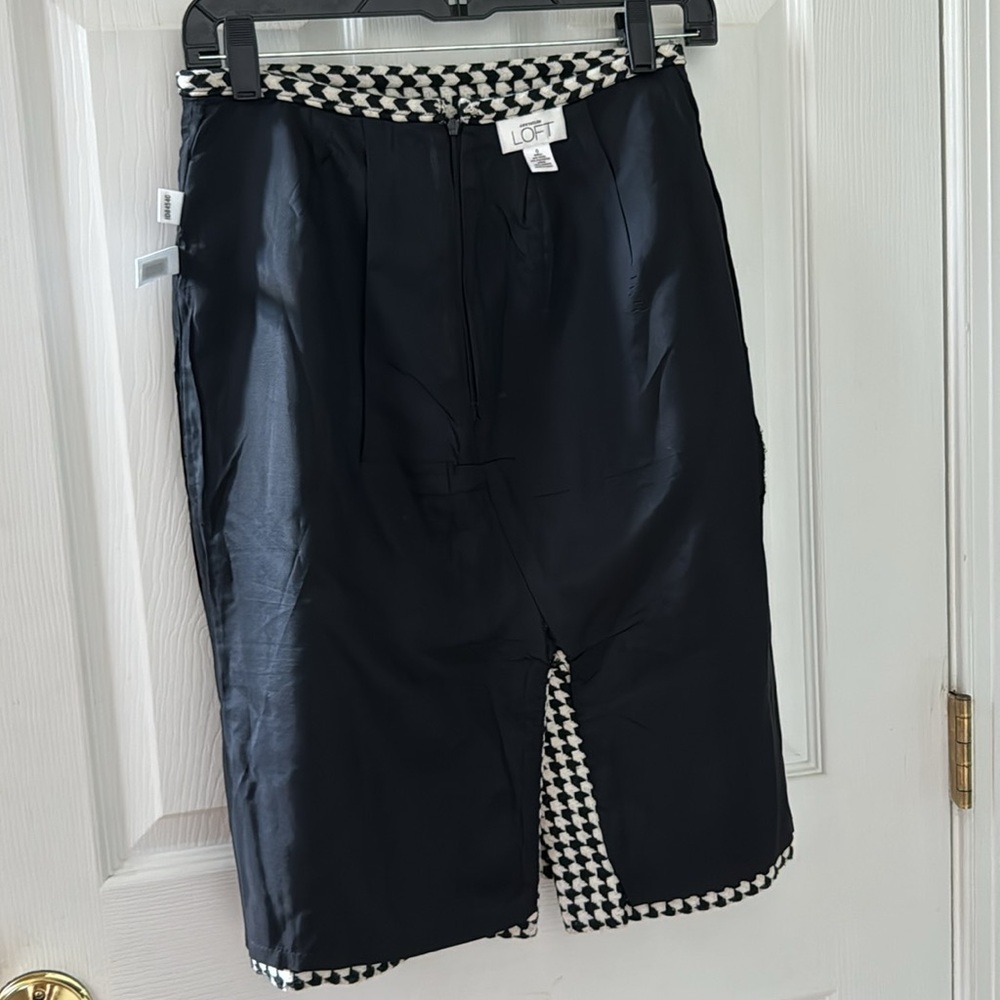 Ann Taylor Loft Skirt size 0 - Picture 4 of 5